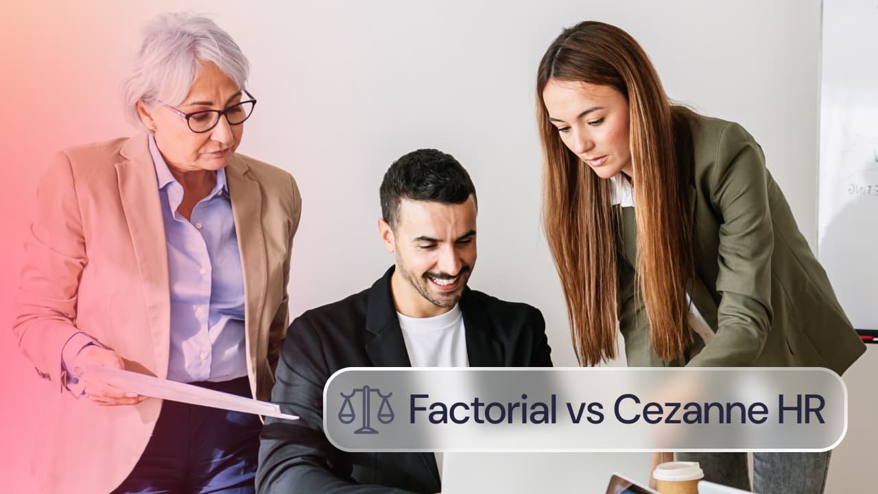 Comparativa Factorial vs Cezanne HR: tres profesionales revisando documentos juntos en una reunión de trabajo en la oficina