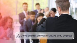 Profesionales en una reunión de trabajo sobre formación bonificada y financiación de cursos para empleados